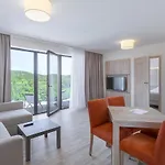 Ξενοδοχείο με διαμερίσματα Blue Mountain 4*