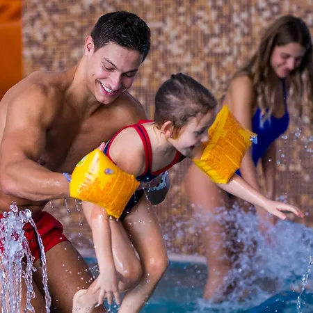 Aparthotel Blue Mountain 4*